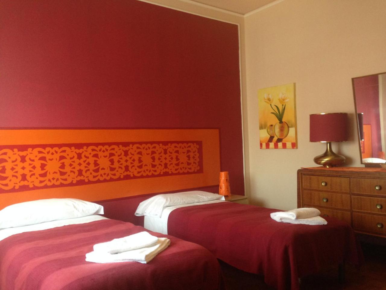 Bed and Breakfast Viamilano25 Mirandola Exterior foto